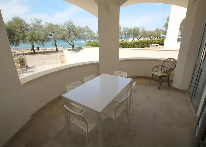 בית נופש Del Mar מרינה די מנקוורסה